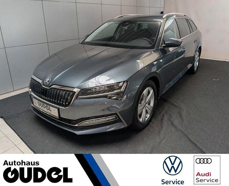 Quarzgrau metallic Gebraucht 2020 Skoda Superb Style Kombi | 22.540 € (Fairer Preis) - Bild 1/4