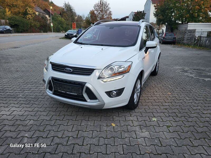 Weiß Gebraucht 2012 Ford Kuga Titanium SUV | 8.850 € (Etwas zu teuer) - Bild 1/4