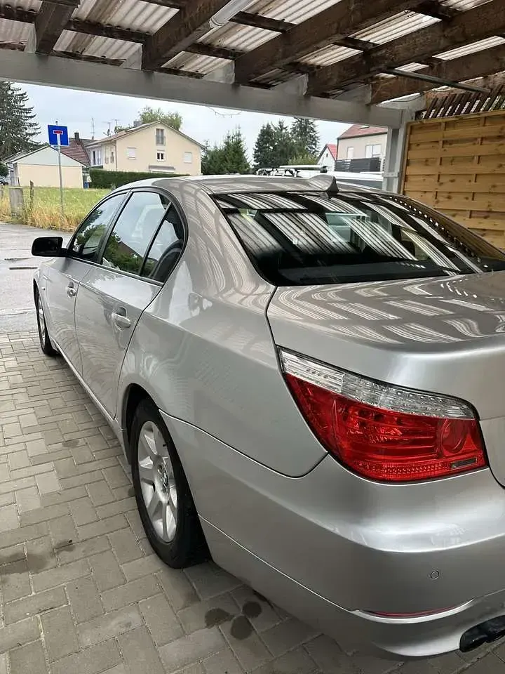 Gebraucht BMW 523 Exclusive 190 PS (139 kW) 2009 Limousine
