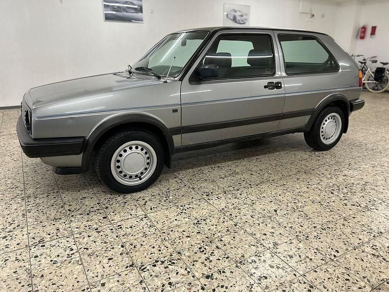 Grau Gebraucht 1990 VW Golf II Limousine | 3.650 € - Bild 1/4