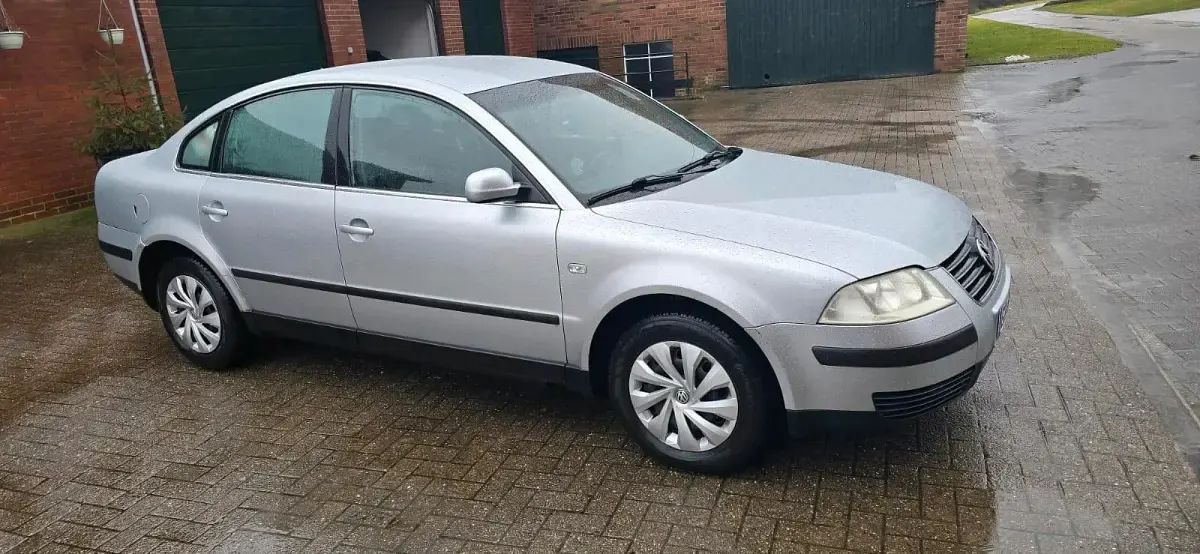 Brugt VW Passat 101 HK (74 kW) 2001 Sølv Sedan