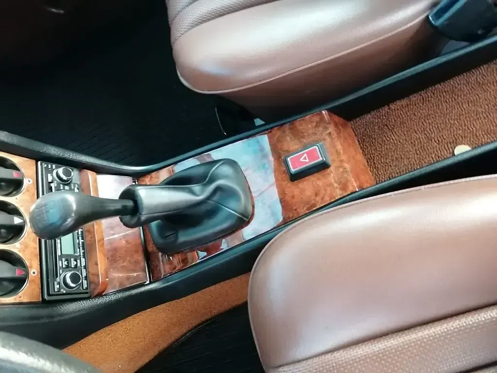Gebraucht Mercedes 280 185 PS (136 kW) 1979 Beige