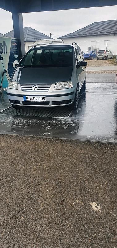 Grau Gebraucht 2005 VW Sharan Van / Kleinbus | 2.700 € (Fairer Preis) - Bild 1/4