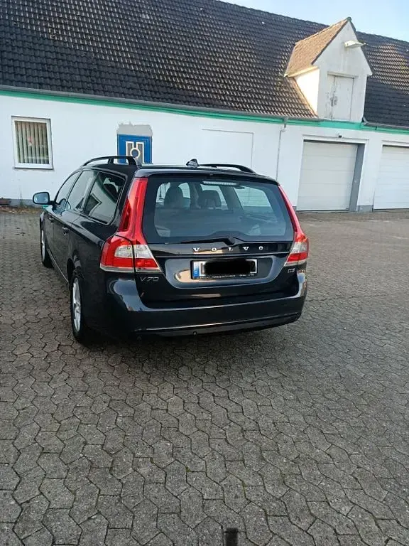 Gebraucht Volvo V70 Linje Svart 150 PS (110 kW) 2016 Grau Kombi