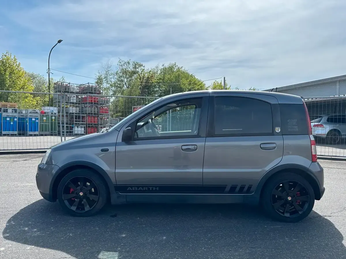 Gebraucht Fiat Panda 100 PS (73 kW) 2009 Grau Kleinwagen