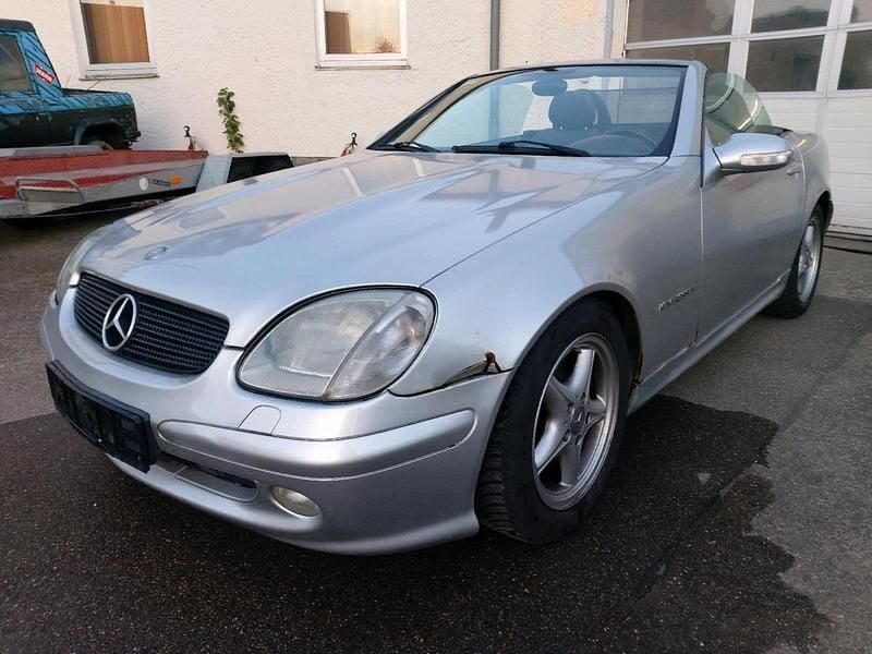 Silber Gebraucht 2002 Mercedes SLK200 Cabrio | 1.499 € (Teuer) - Bild 1/4