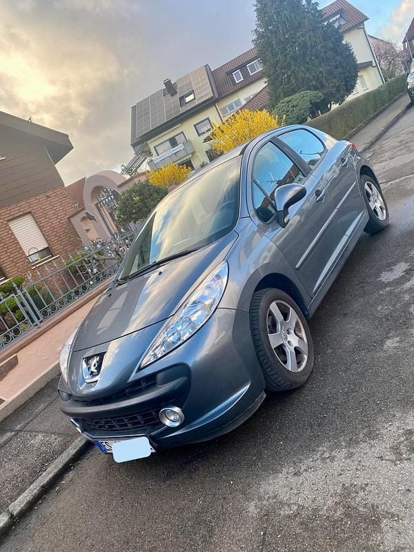 Gebraucht Peugeot 207 120 PS (88 kW) 2009 Grau Kleinwagen