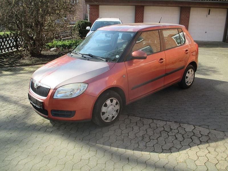 Gebraucht Skoda Fabia Ambiente 69 PS (50 kW) 2008 Orange Limousine