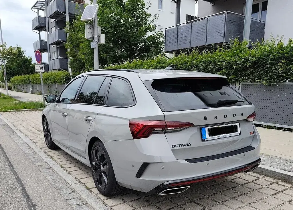 Gebraucht Skoda Octavia RS 200 PS (147 kW) 2021 Grau Kombi
