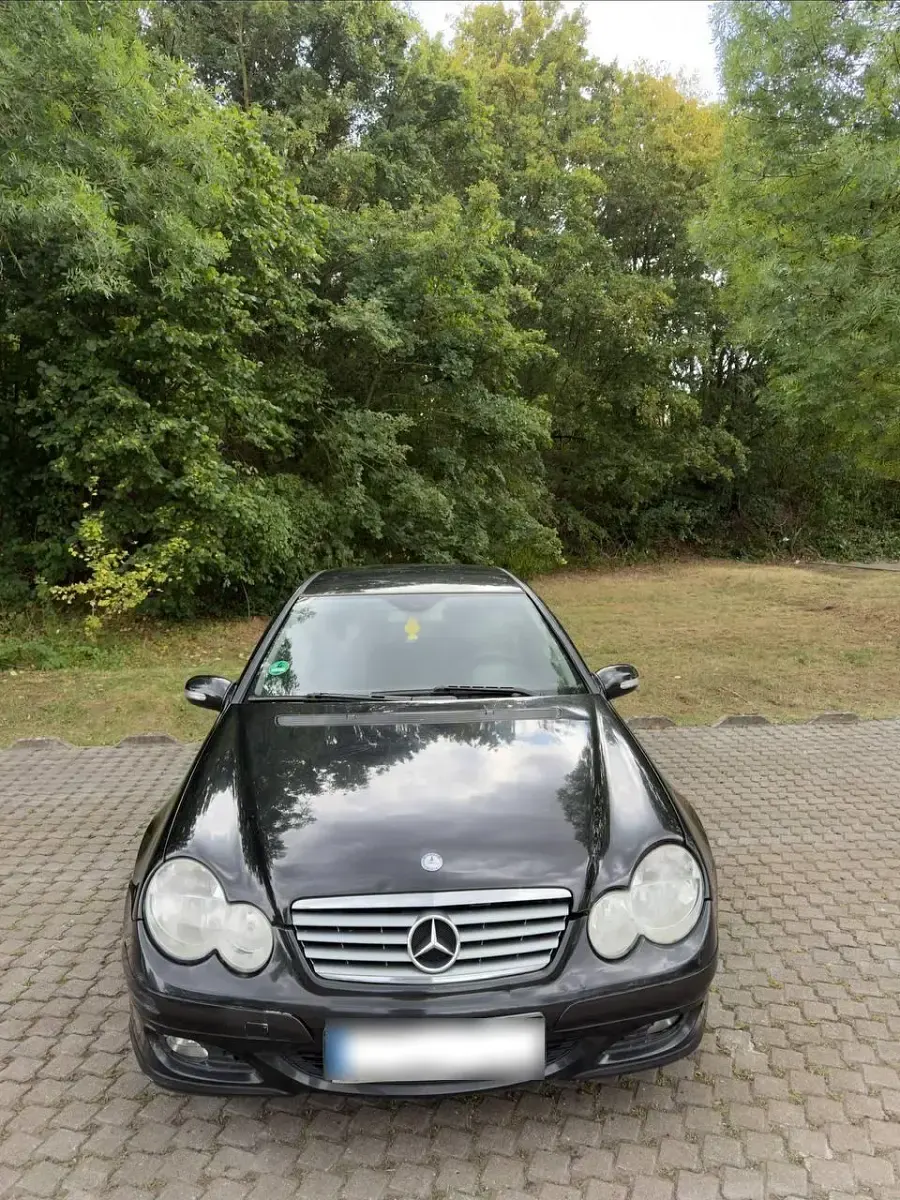 Gebraucht Mercedes C180 143 PS (105 kW) 2005 Schwarz Coupé