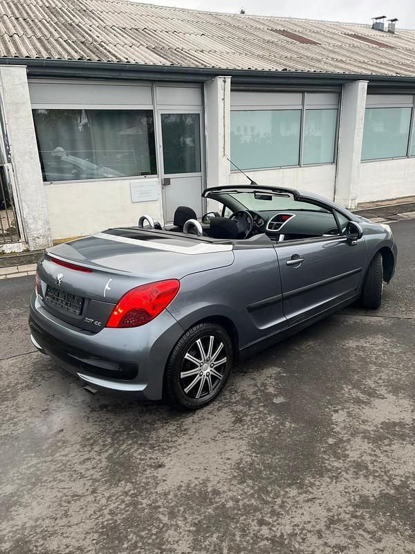 Grau Gebraucht 2008 Peugeot 207 CC Cabrio | 1.350 € (Superpreis) - Bild 1/4