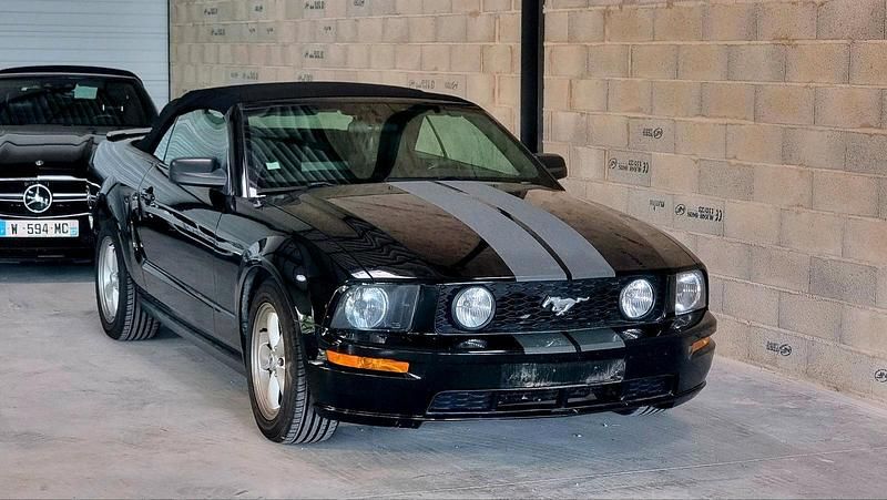 Schwarz Gebraucht 2007 Ford Mustang Cabrio | 16.000 € (Teuer) - Bild 1/4