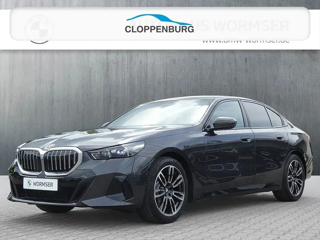 Neu BMW 520 M Sport 208 PS (152 kW) 2026 Silber Limousine