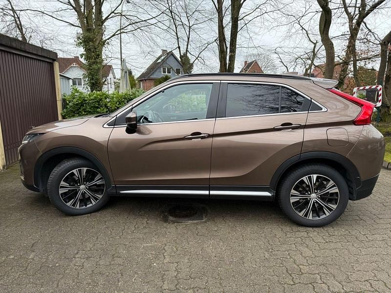 Gebraucht Mitsubishi Eclipse Cross Diamant Edition 163 PS (119 kW) 2020 Braun SUV