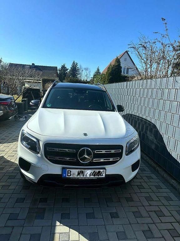 Gebraucht Mercedes GLB200 150 PS (110 kW) 2023 Weiß SUV