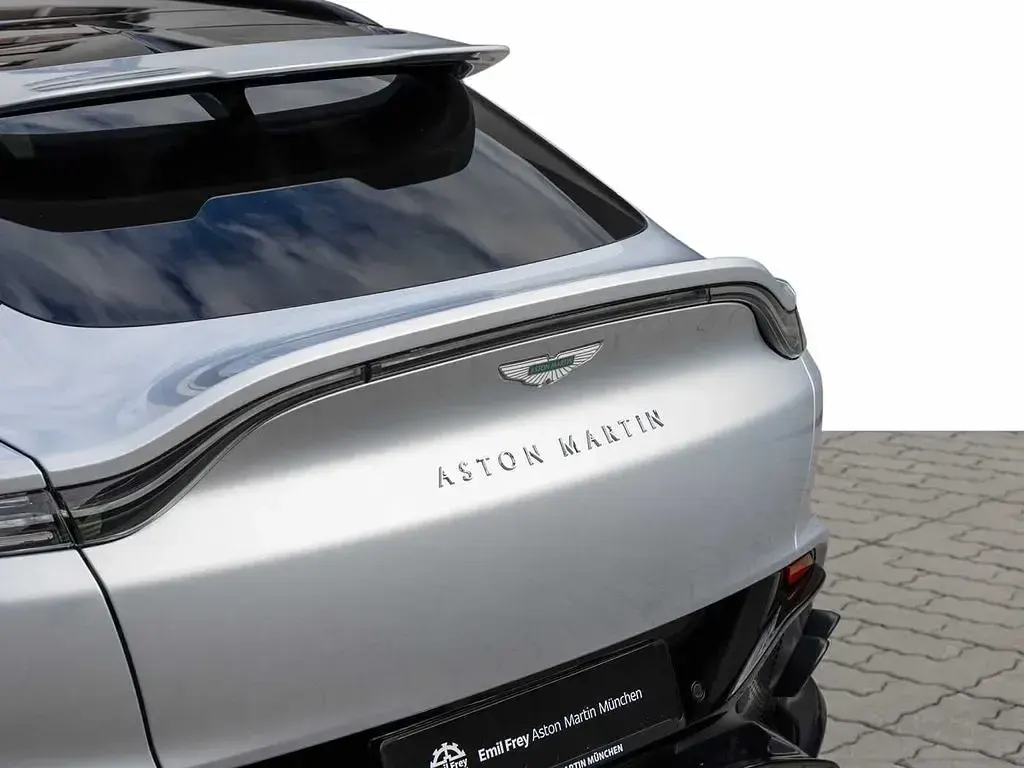 Neu Aston Martin DBX 707 707 PS (519 kW) 2026 Lightning silver SUV