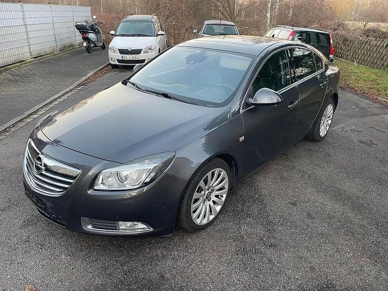 Grau Gebraucht 2009 Opel Insignia Cosmo Limousine | 3.690 € (Fairer Preis) - Bild 1/4