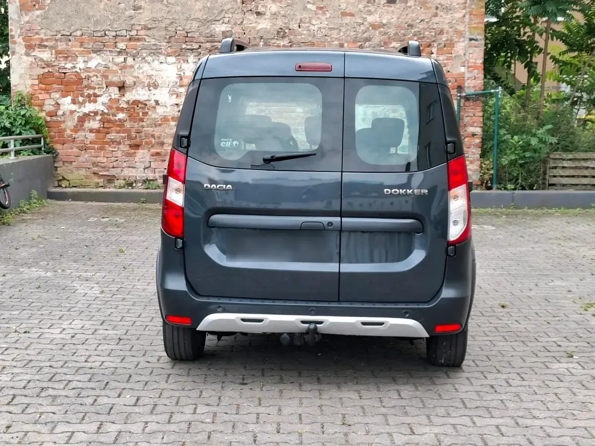 Gebraucht Dacia Dokker 116 PS (85 kW) 2019 Grau Van / Kleinbus