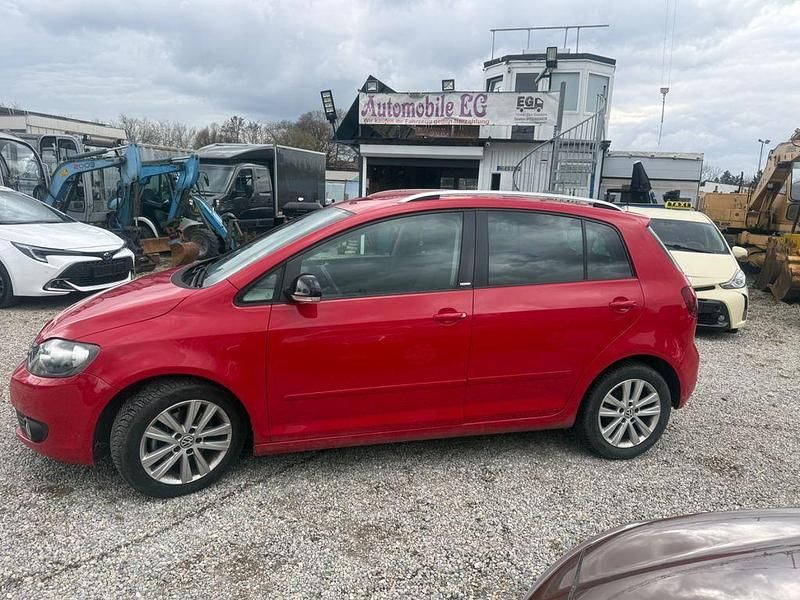 Gebraucht VW Golf VII Style 105 PS (77 kW) 2012 Rot Limousine