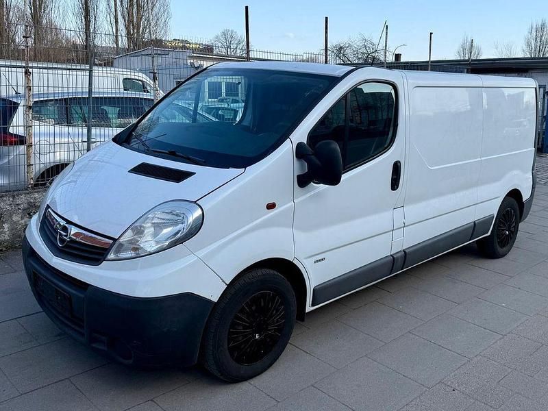 Gebraucht Opel Vivaro 114 PS (83 kW) 2014 Casabl/arctic/eisweiss/kaolin Van / Kleinbus
