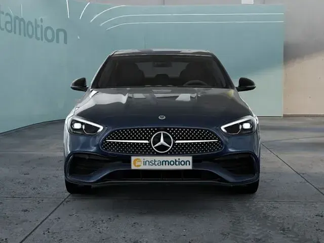 Gebraucht Mercedes C300 204 PS (150 kW) 2024 Blau Limousine