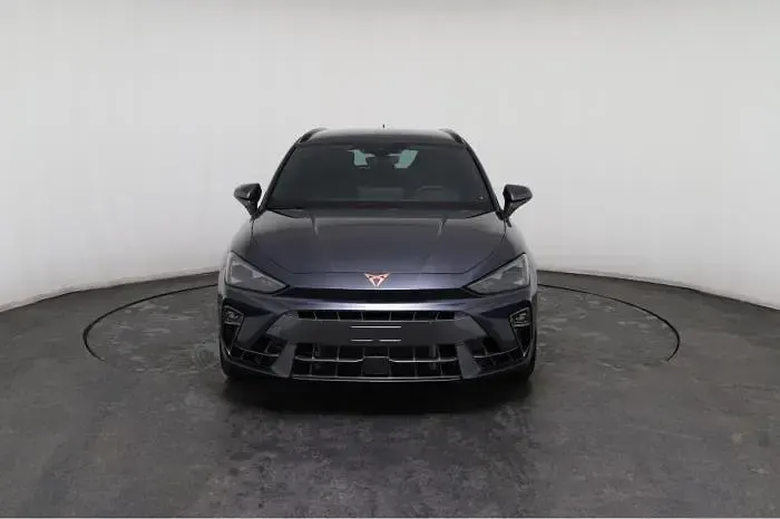 Neu Cupra Leon VZ 333 PS (244 kW) 2025 Grau, magnetic tech (s7) Kombi