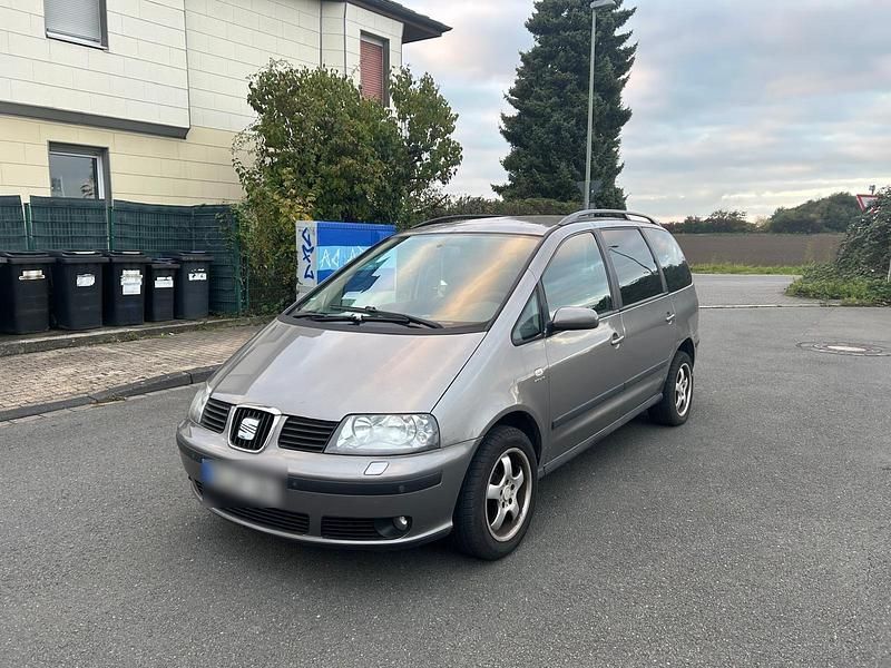 Braun Gebraucht 2007 Seat Alhambra Van / Kleinbus | 1.999 € (Superpreis) - Bild 1/4