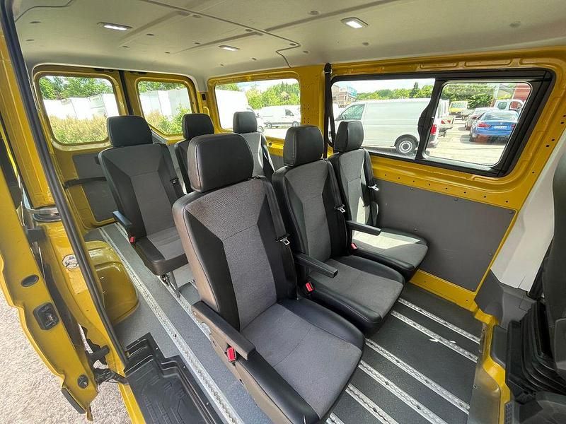 Gelb Gebraucht 2018 VW Crafter Van | 26.490 € - Bild 1/4
