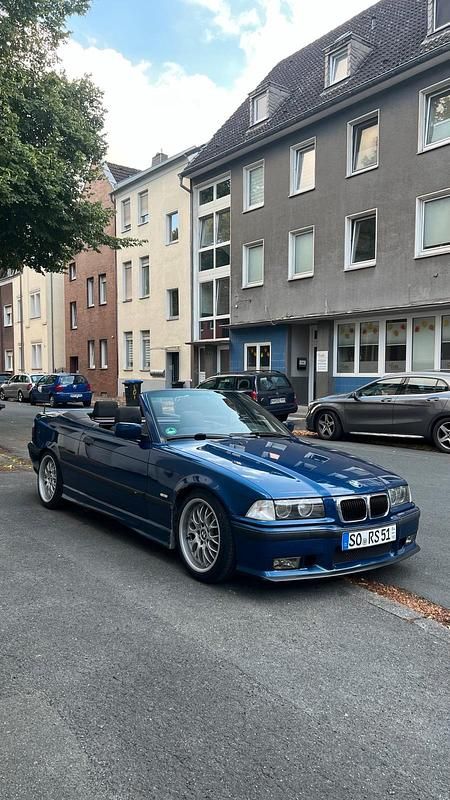 Blau Gebraucht 1998 BMW 328 Cabriolet M Sport Cabrio | 11.999 € (Fairer Preis) - Bild 1/3