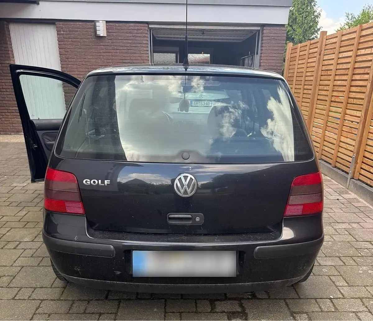 Gebraucht VW Golf IV 75 PS (55 kW) 1997 Schwarz Kleinwagen