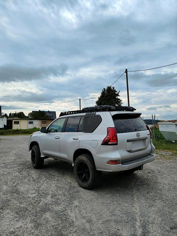Gebraucht Lexus GX460 305 PS (224 kW) 2015 Silber SUV