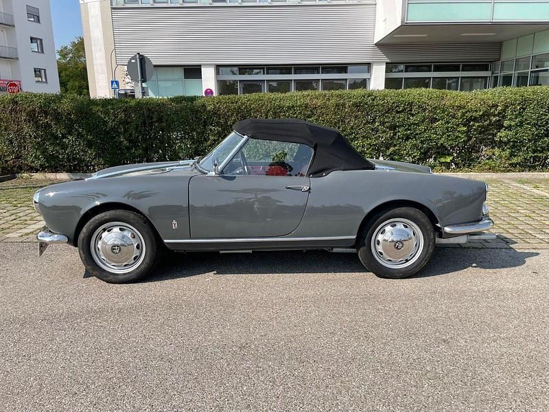 Gebraucht Alfa Romeo Giulietta 88 PS (64 kW) 1957 Grau Cabrio
