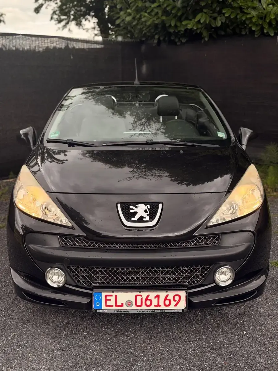 Gebraucht Peugeot 207 CC 120 PS (88 kW) 2009 Schwarz Cabrio