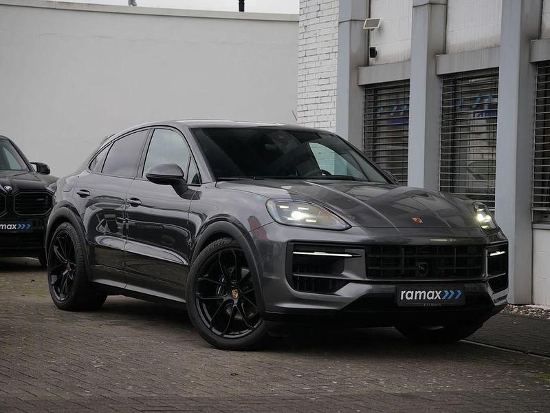 Gebraucht Porsche Cayenne 354 PS (260 kW) 2024 Grau SUV