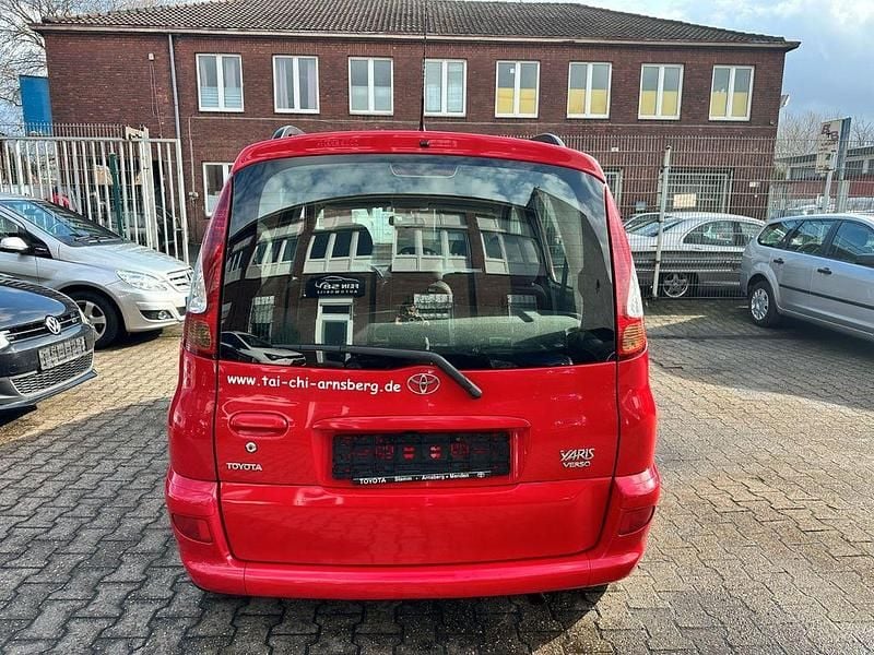 Gebraucht Toyota Yaris Verso Sol 84 PS (61 kW) 2005 Rot Van / Kleinbus