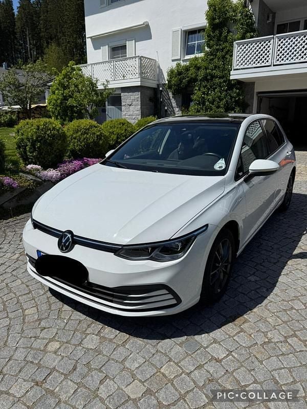 Gebraucht VW Golf VIII 150 PS (110 kW) 2020 Weiß Kombi
