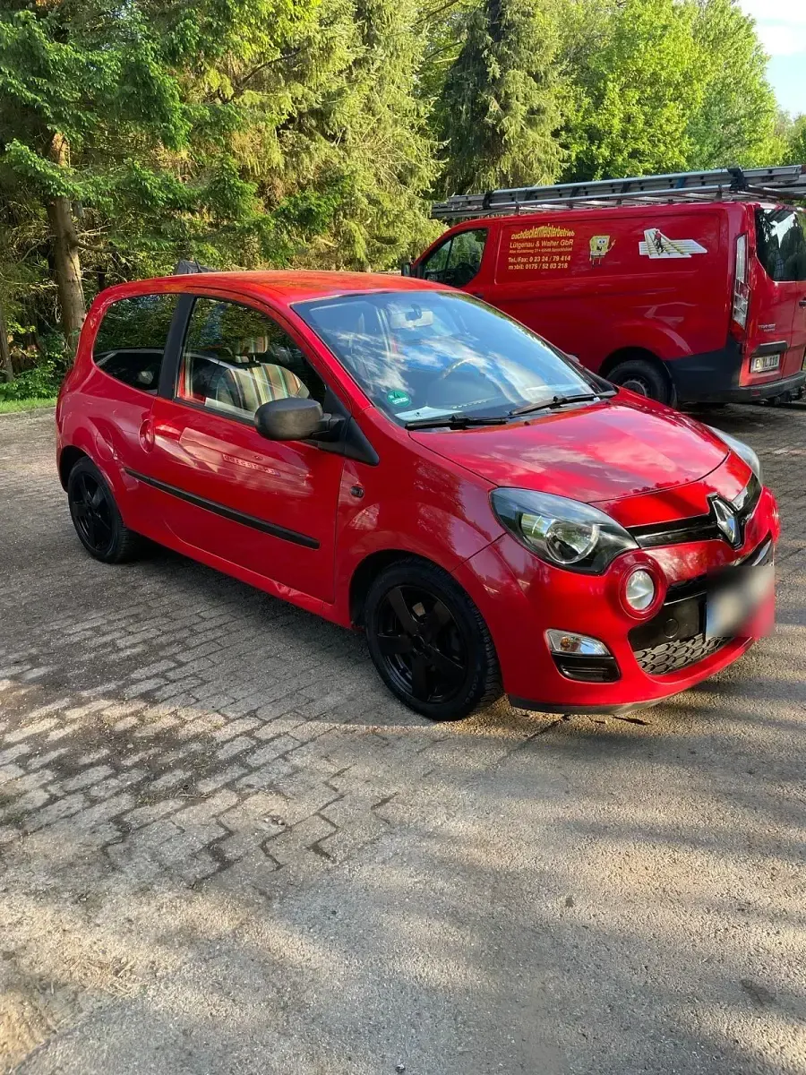 Używany Renault Twingo 75 KM (55 kW) 2013 Czerwony Hatchback
