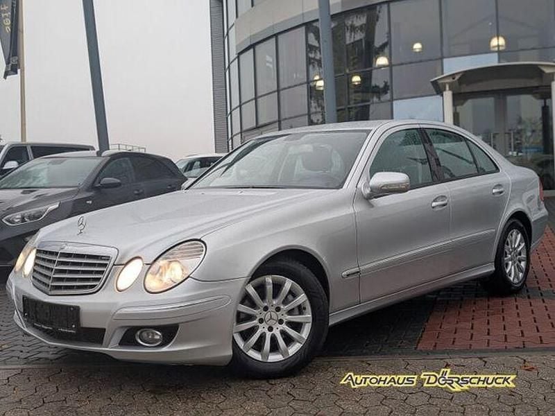 Gebraucht Mercedes E220 Elegance 81 PS (59 kW) 2007 Silber Limousine