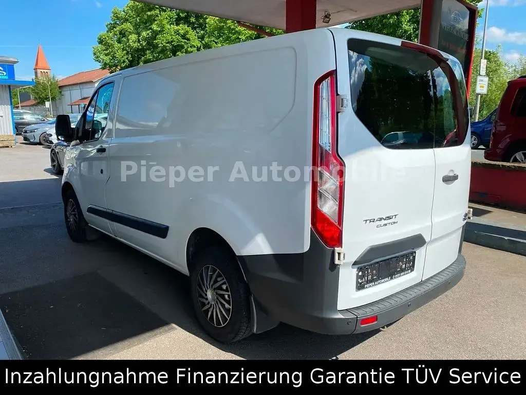 Gebraucht Ford Transit Custom Trend 131 PS (96 kW) 2018 Weiß Van / Kleinbus