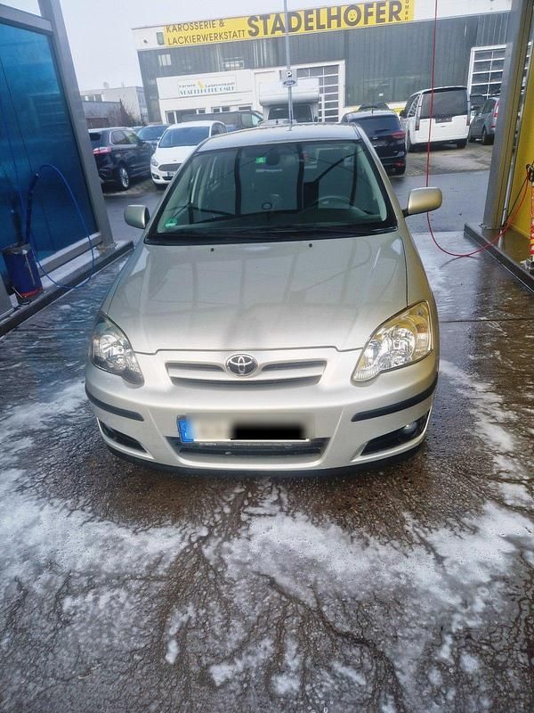 Silber Gebraucht 2005 Toyota Corolla Limousine | 3.699 € (Fairer Preis) - Bild 1/4