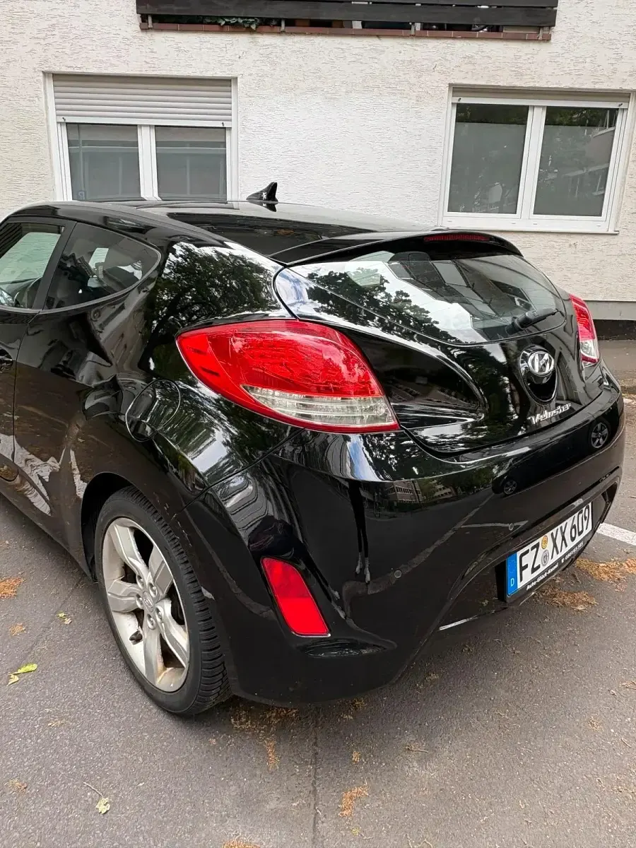 Gebraucht Hyundai Veloster 140 PS (102 kW) 2012 Schwarz Kleinwagen
