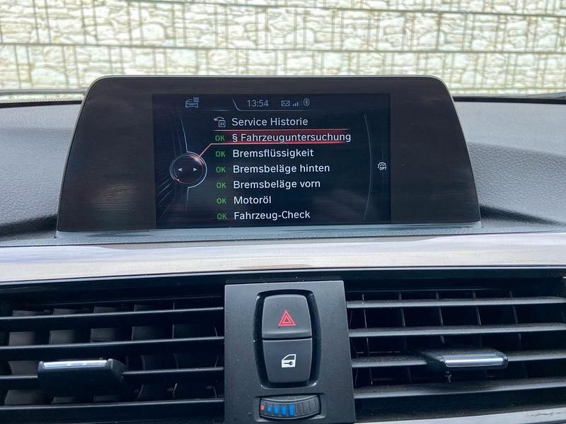 Gebraucht BMW 318 Performance 143 PS (105 kW) 2015 Grau Kombi