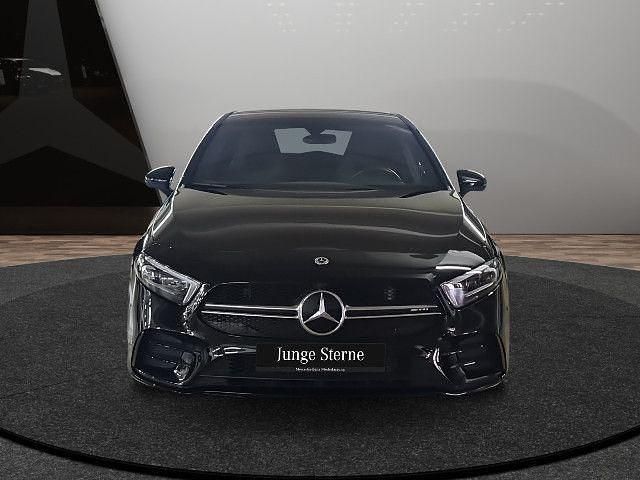 Nachtschwarz Gebraucht 2021 Mercedes A35 AMG AMG Limousine | 36.890 € (Fairer Preis) - Bild 1/4