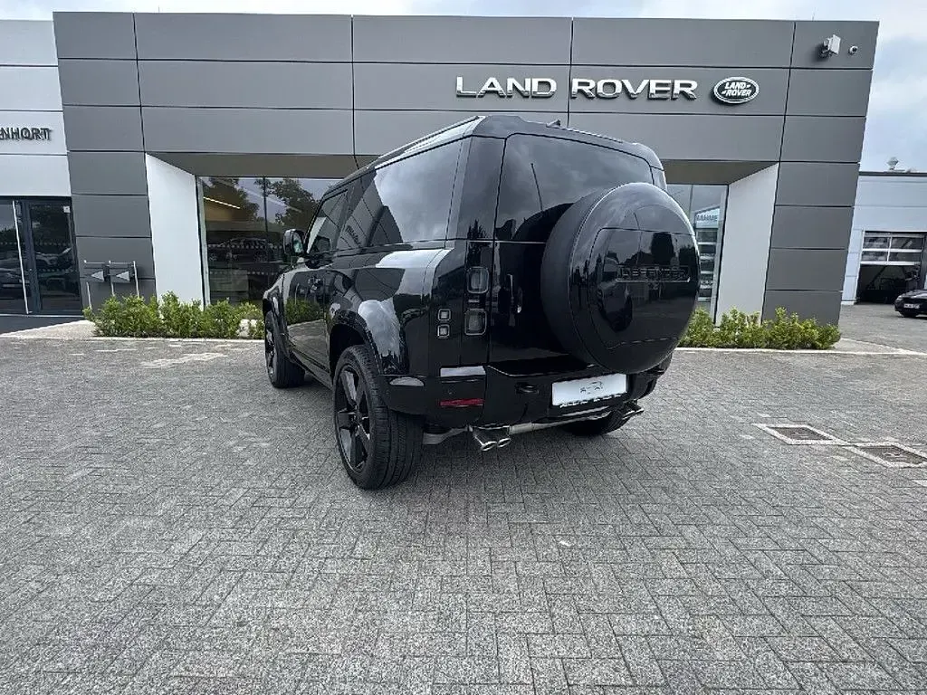 Neu Land Rover Defender 426 PS (313 kW) 2026 Schwarz SUV
