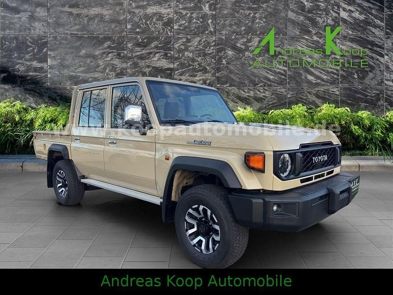 Neu Toyota Land Cruiser 204 PS (150 kW) 2025 Beige SUV