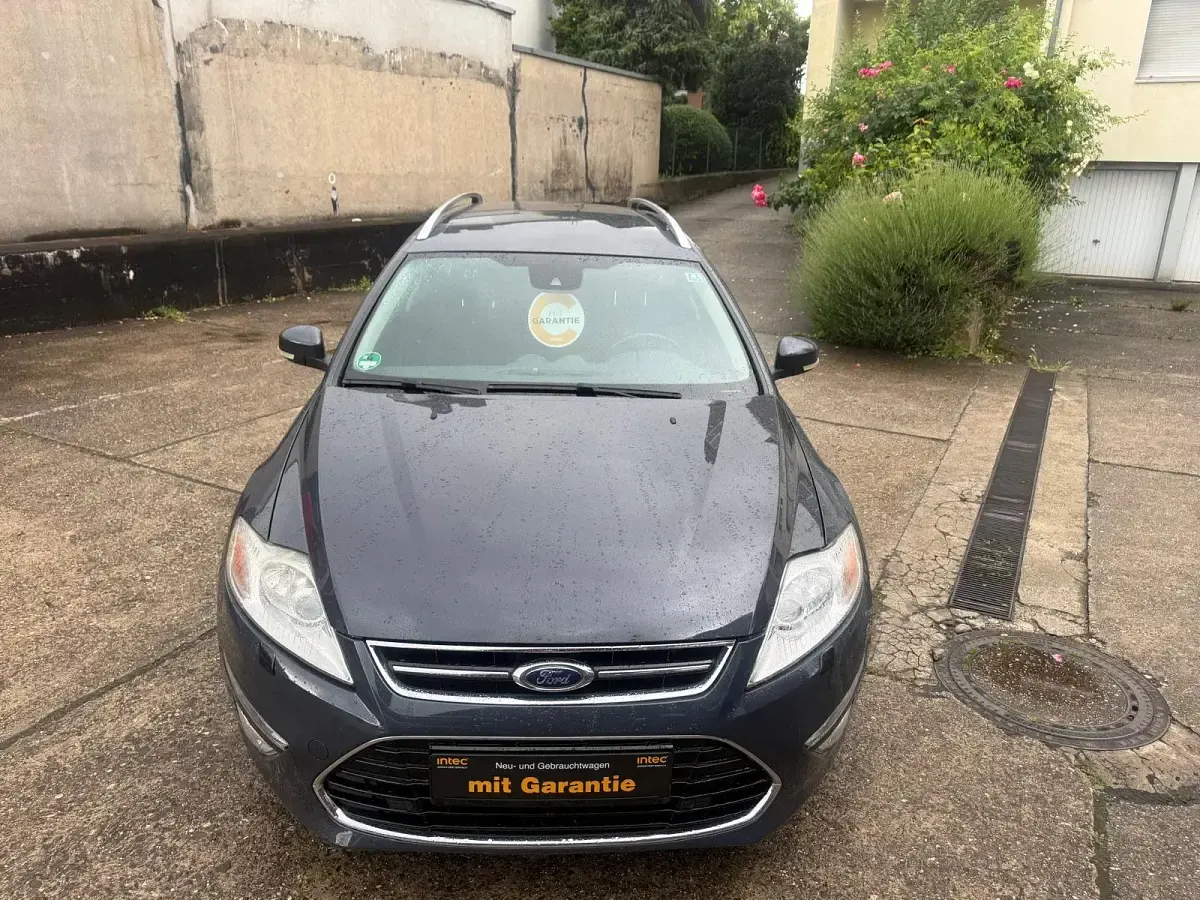 Gebraucht Ford Mondeo Trend 163 PS (119 kW) 2012 Blau Kombi