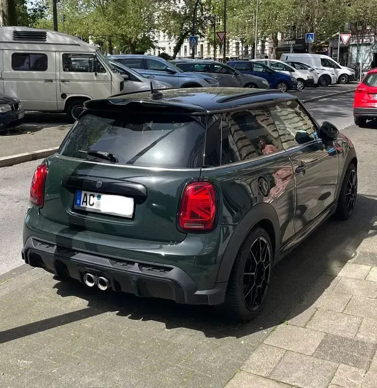 Gebraucht Mini John Cooper Works 231 PS (169 kW) 2021 Grün Kleinwagen