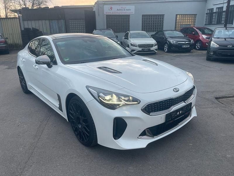 Gebraucht Kia Stinger GT-Line 200 PS (147 kW) 2018 Weiß Kleinwagen