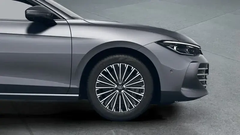 Gebraucht VW Passat 193 PS (141 kW) 2025 Grau Kombi