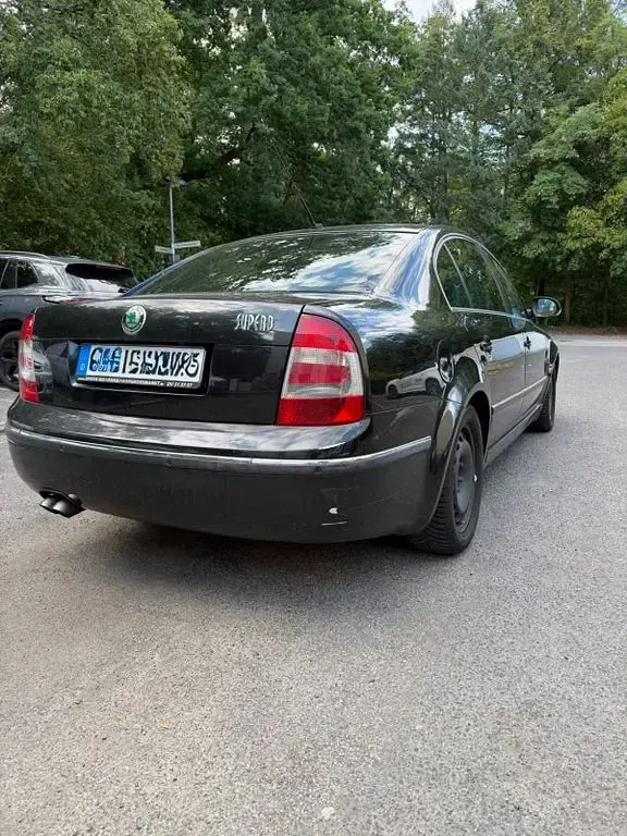 Gebraucht Skoda Superb LAURIN & KLEMENT 163 PS (119 kW) 2007 Schwarz Limousine